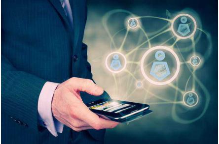 Facebook and Twitter enter the world of recruitment