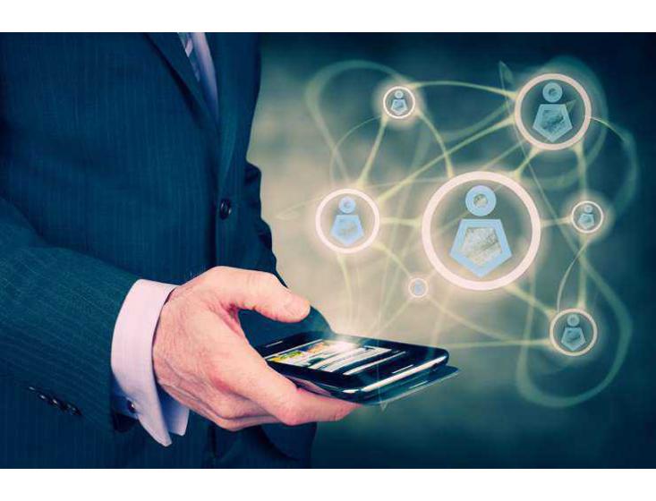 Facebook and Twitter enter the world of recruitment
